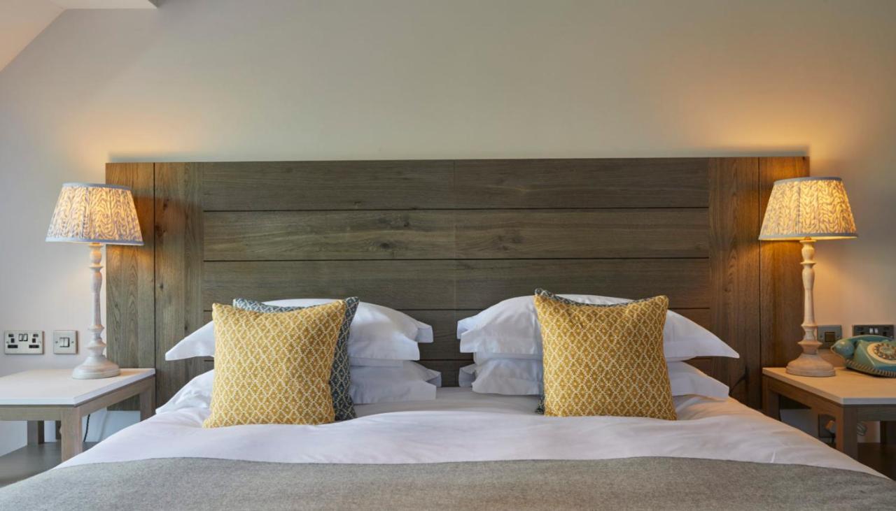 ホテル The Swan, Streatley, Berkshire エクステリア 写真